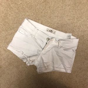 White Hollister shorts!